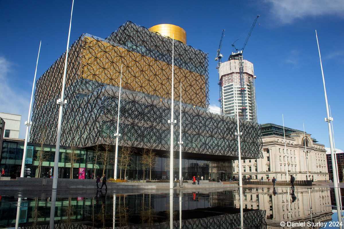 The+Library+of+Birmingham%2c+UK+-+A+City+Gem!