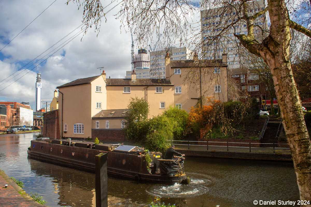 BCN+Canal+Cottages+at+Kingston+Row