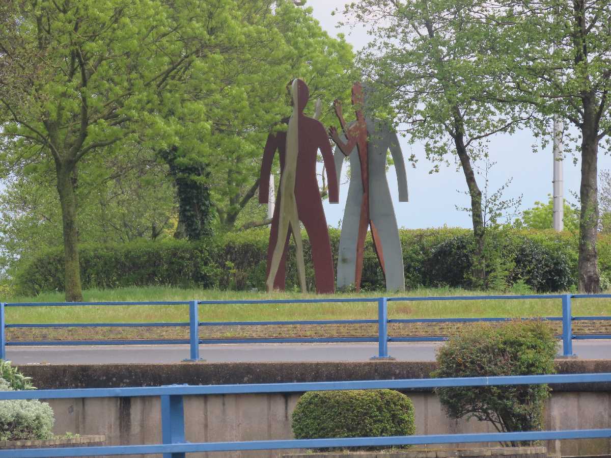 Face to Face at Park Circus, Aston