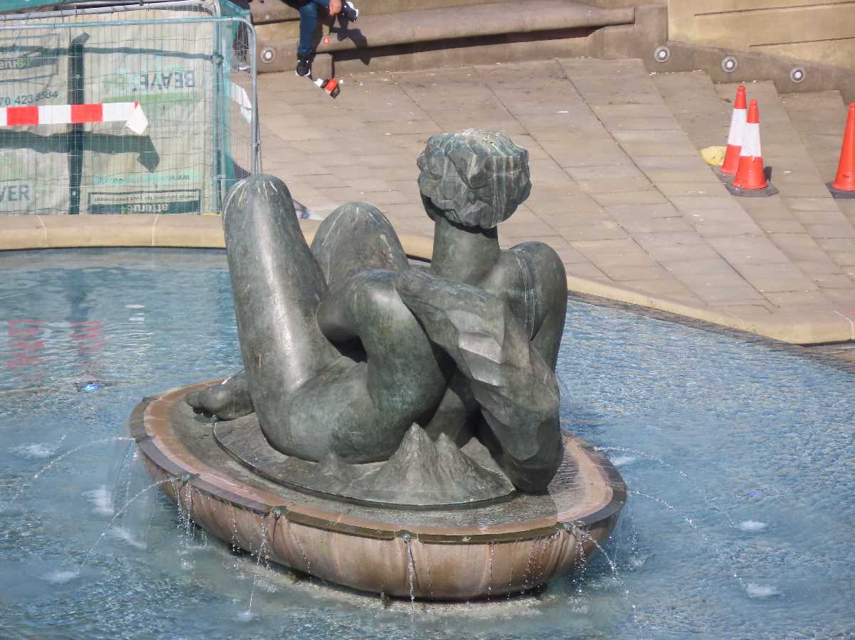 Floozie in the Jacuzzi