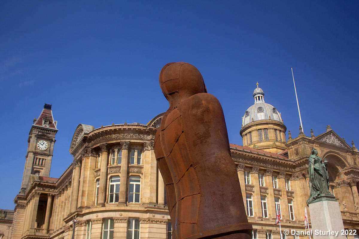 Iron+Man+-+Antony+Gormley%27s+Iconic+Sculpture+in+Victoria+Square